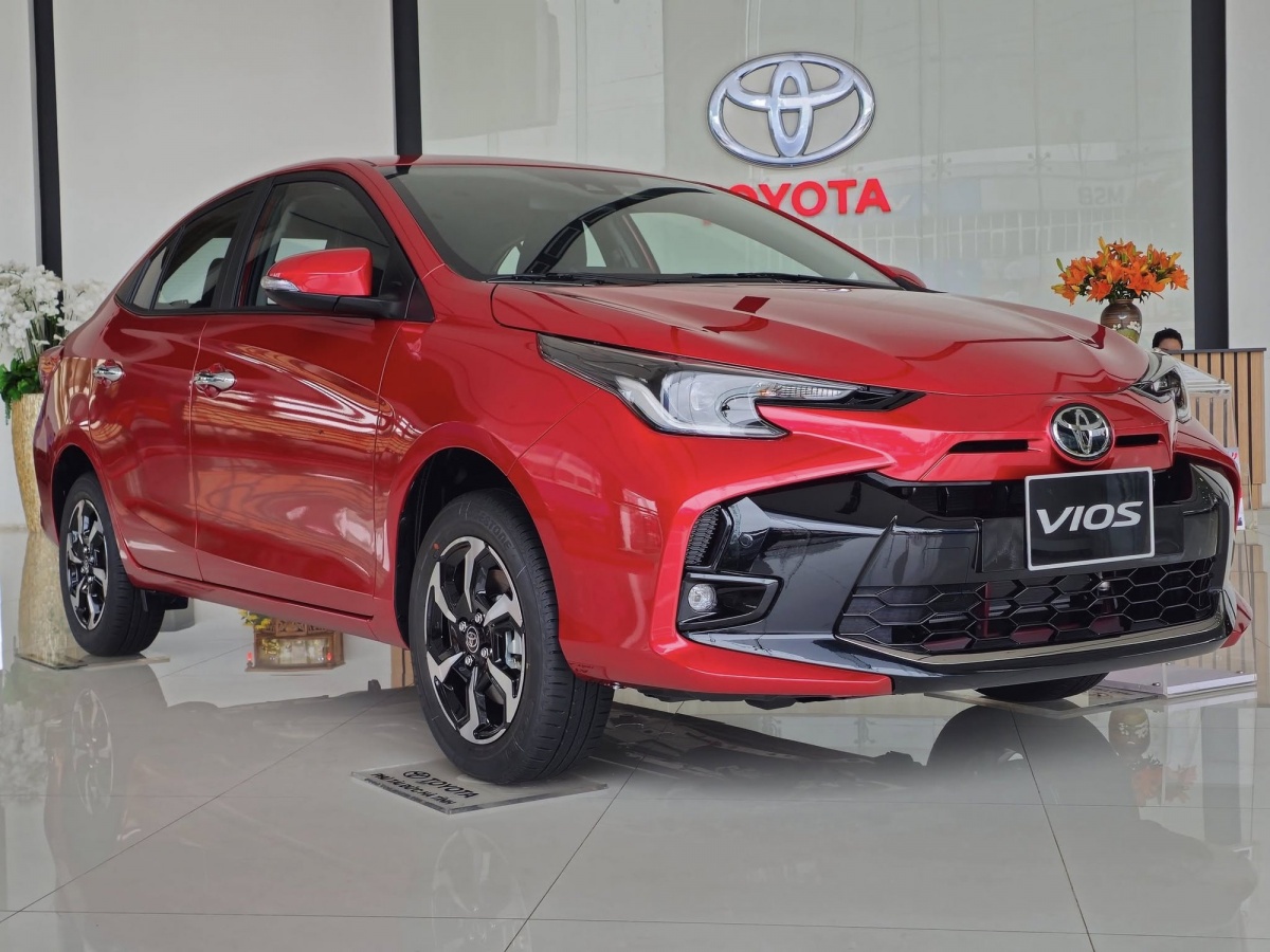 Sedan hạng B Toyota Vios 1.5L với công suất 106 mã lực,  giảm giá còn rẻ hơn cả Grand i10