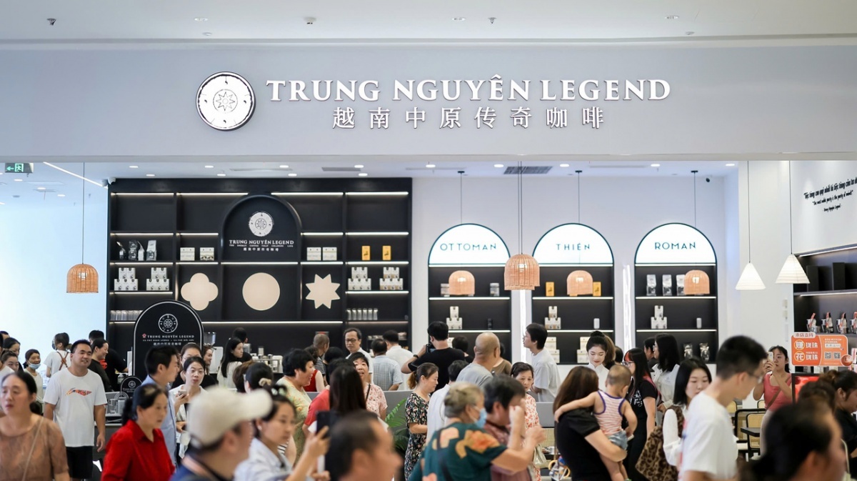 Ông Đặng Lê Nguyên Vũ tiếp tục khai trương cửa hàng Trung Nguyên Legend tại Mỹ