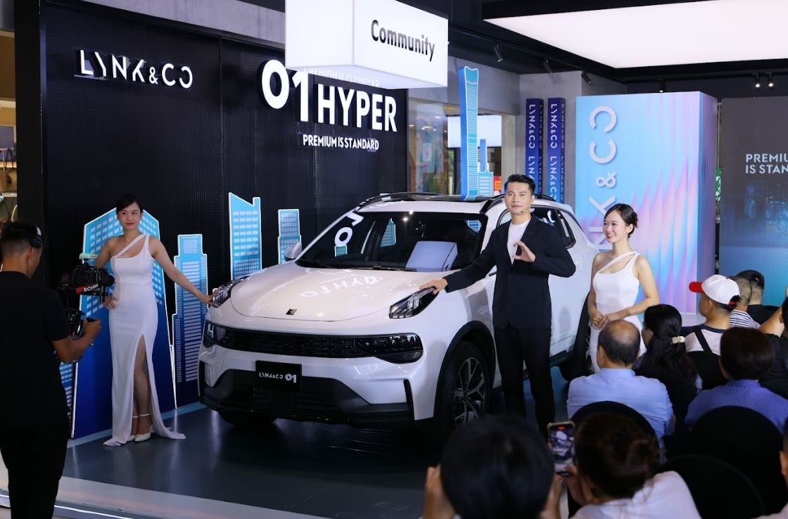Lynk & Co Việt Nam vừa đồng loạt khai trương và đưa vào hoạt động 9 showroom