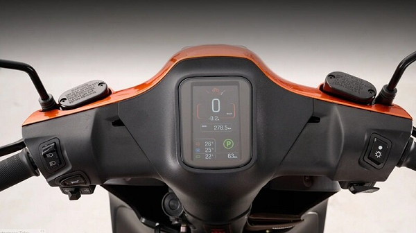 Xe điện hơn 30 triệu chạy 200 km/lần sạc, sạc siêu nhanh, 'thách thức' xe xăng