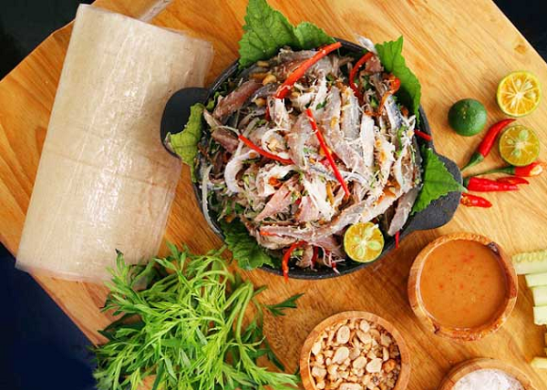 Loài cá 'vô danh' ngày trước, giờ phơi khô giá tới 500.000 đồng/kg, được săn lùng đãi khách quý