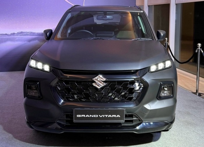 Suzuki mở bán mẫu SUV 5 chỗ thiết kế đẹp như CX-5 nhưng giá chỉ 300 triệu: Xịn như xe sang với đủ option, ‘so kè’ thẳng với Hyundai i10