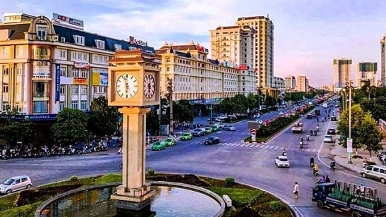 Tháng đầu tiên sau sáp nhập, tỉnh này bất ngờ vượt TP.HCM vươn lên dẫn đầu cả nước về xuất khẩu