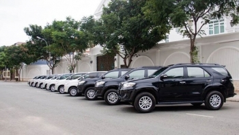Sự thật về xe sang của triệu phú, bảo sao người giàu khiến tiền đẻ ra tiền