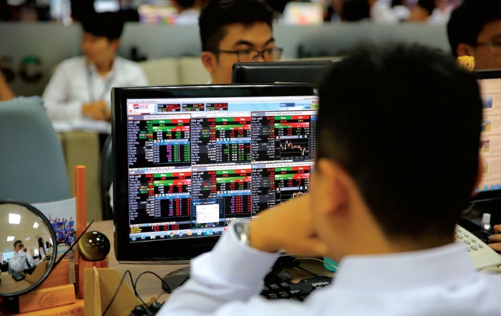 Nhận định chứng khoán 12/8: Mục tiêu tiếp theo của VN-Index là 1.650 điểm
