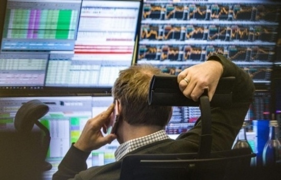 Dòng vốn ETF rút ròng kỷ lục bất chấp VN-Index lập đỉnh mới: Nguyên nhân đằng sau là gì?