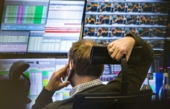 Dòng vốn ETF rút ròng kỷ lục bất chấp VN-Index lập đỉnh mới: Nguyên nhân đằng sau là gì?