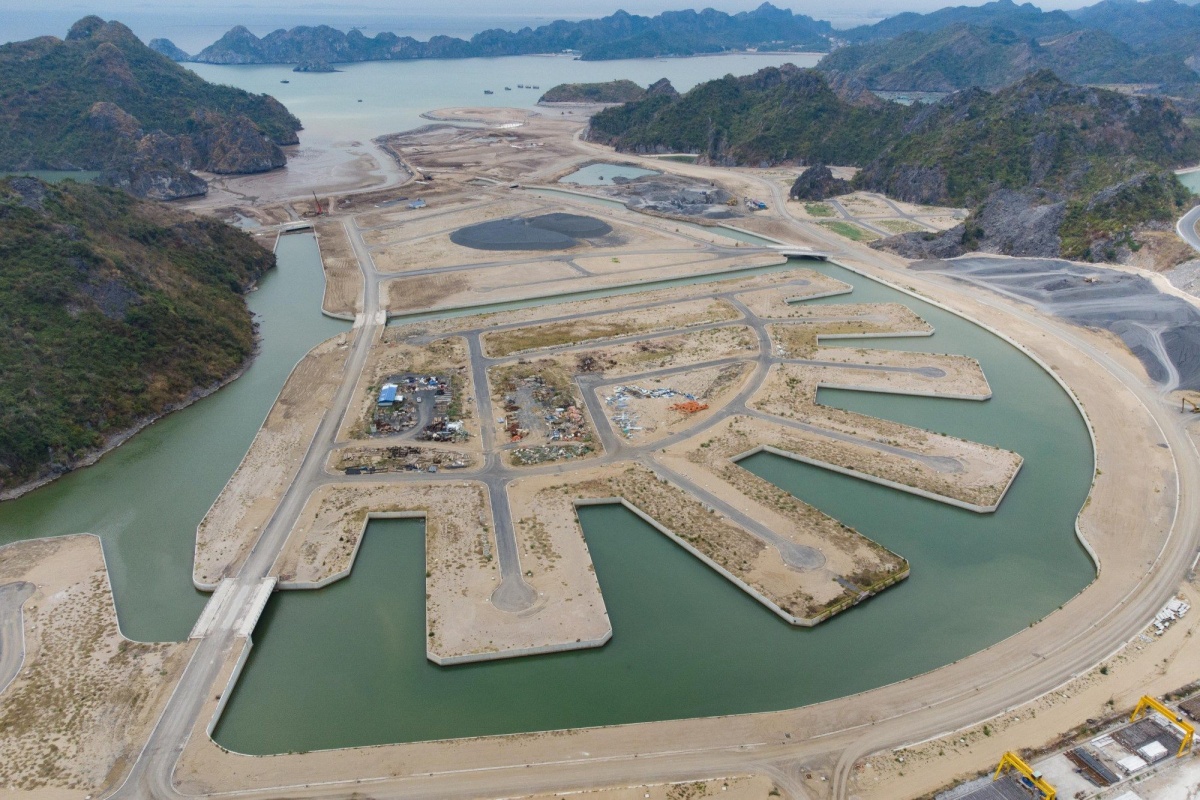 Thị trường M&A tháng 7 bùng nổ, thương vụ 300 triệu USD của một công ty niêm yết gây chú ý