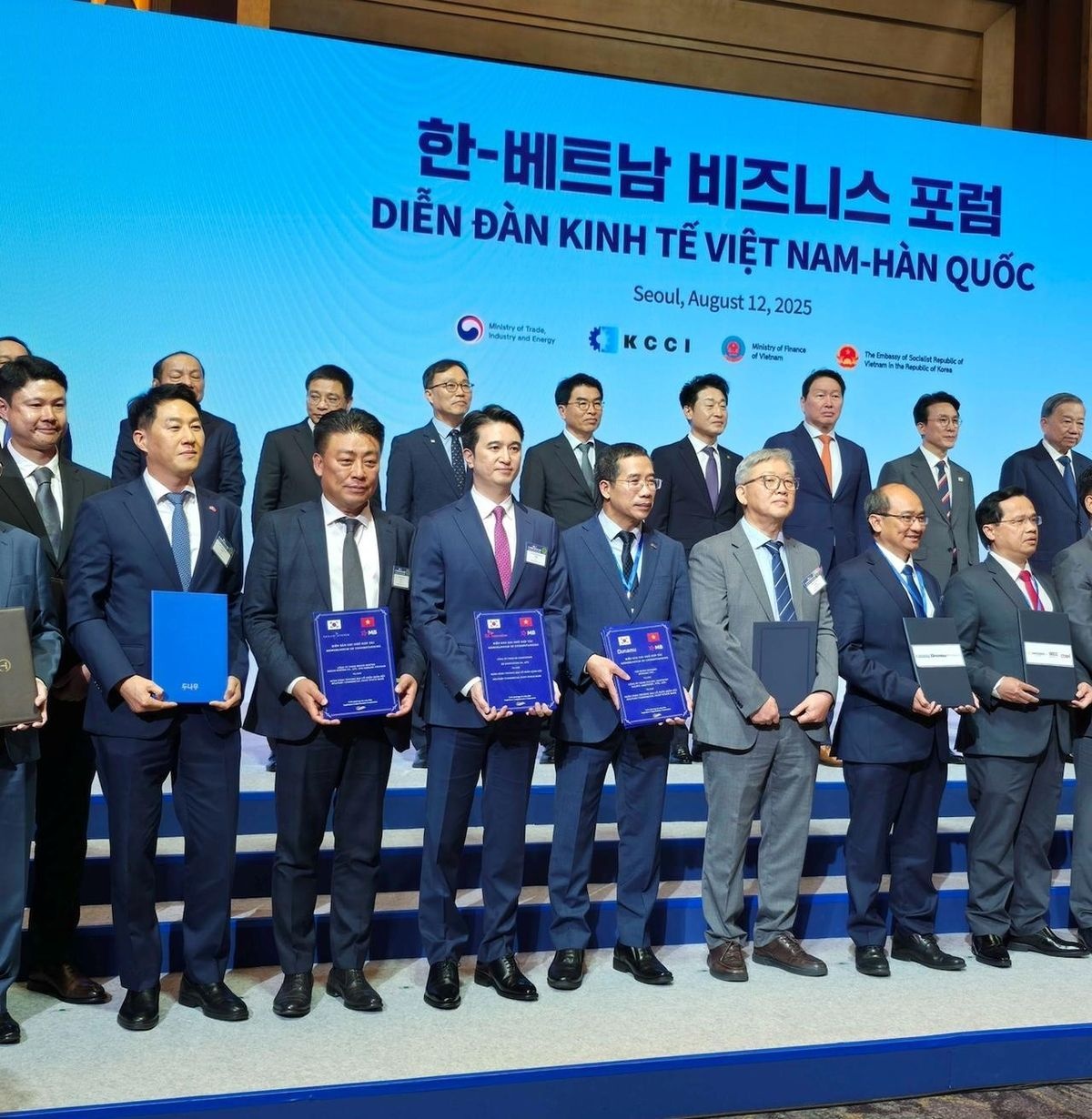 ‘Ông trùm’ Hàn Quốc vừa bắt tay MB: Chủ sàn tiền mã hóa lớn thứ 3 thế giới, có cổ đông là quản lý của nhóm nhạc BTS
