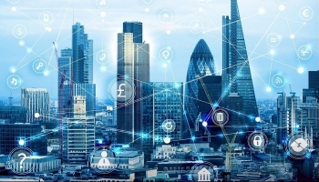 Thủ tướng yêu cầu đẩy nhanh tiến độ xây dựng Trung tâm tài chính quốc tế tại Việt Nam