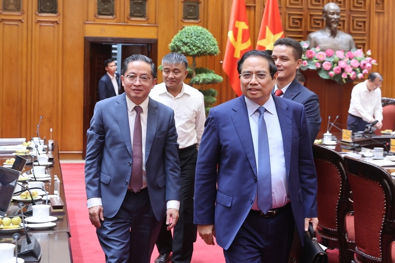 Thủ tướng đề nghị các bộ, ngành tiếp tục tiếp sức cho tập đoàn công nghệ vừa ký đơn hàng xuất khẩu 5.000 UAV sang Hàn Quốc