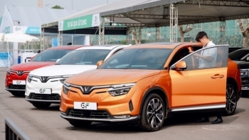 VinFast VF 8 ‘lướt chuẩn GF’ với giá siêu hời: Chuyên gia vạch rõ về chất xe, khách hàng nói thẳng trải nghiệm