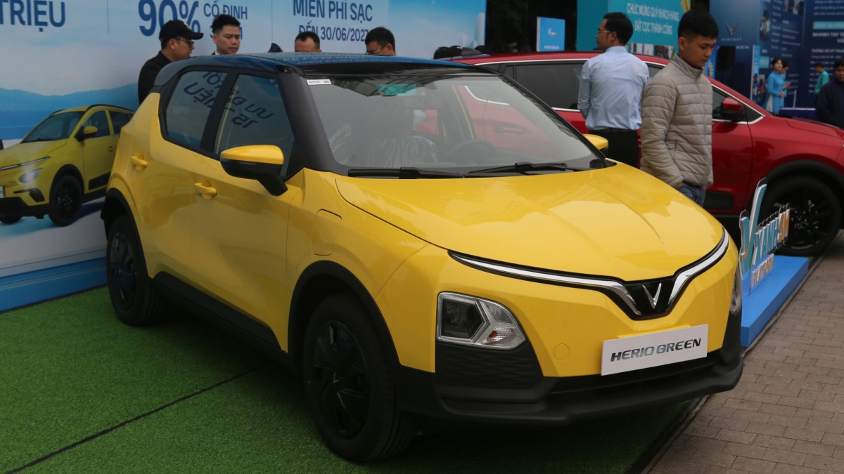 Người Việt đổ xô mua ô tô trước tháng Ngâu: 7 mẫu xe vượt mốc 1.500 xe/tháng, VF 3 ứng cử viên số 1 cho danh hiệu ‘vua doanh số 2025’