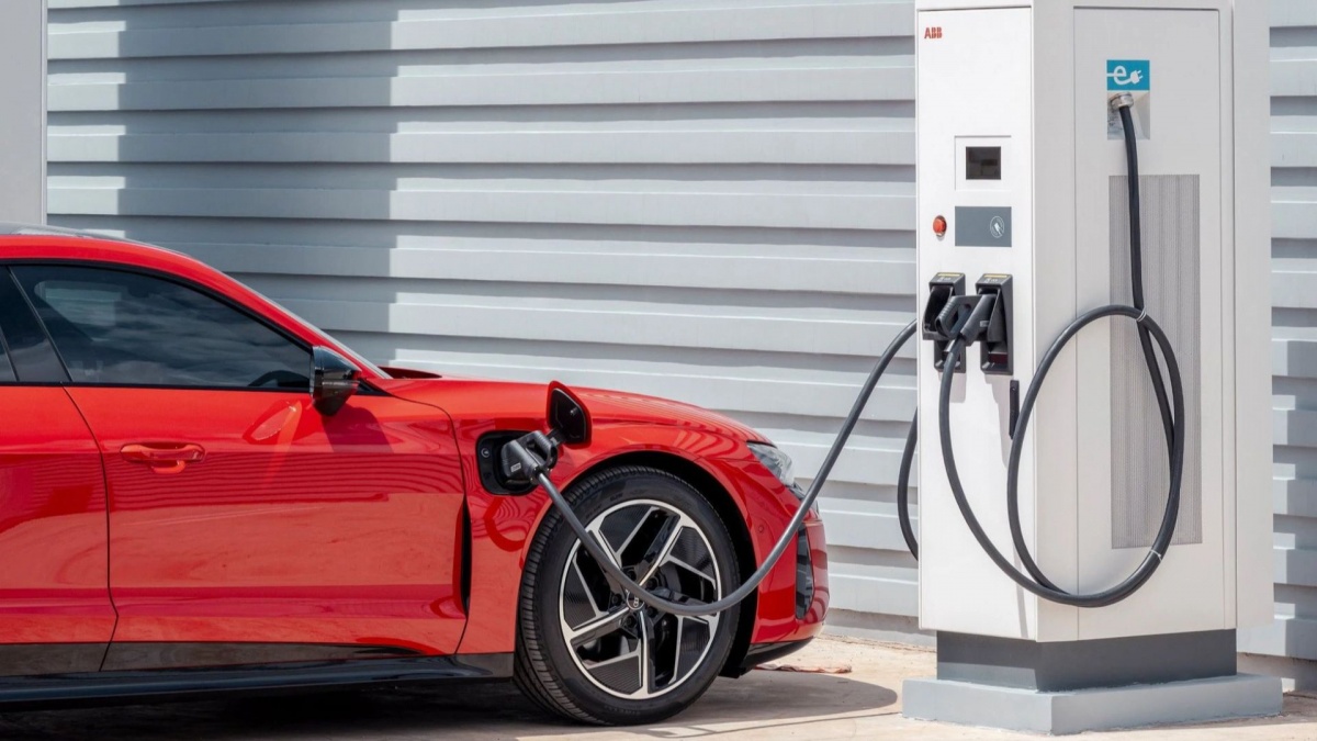 Ra mắt công nghệ pin mới giúp xe điện sạc đầy chỉ trong 18 giây và có thể chạy 500.000km mà không cần thay pin