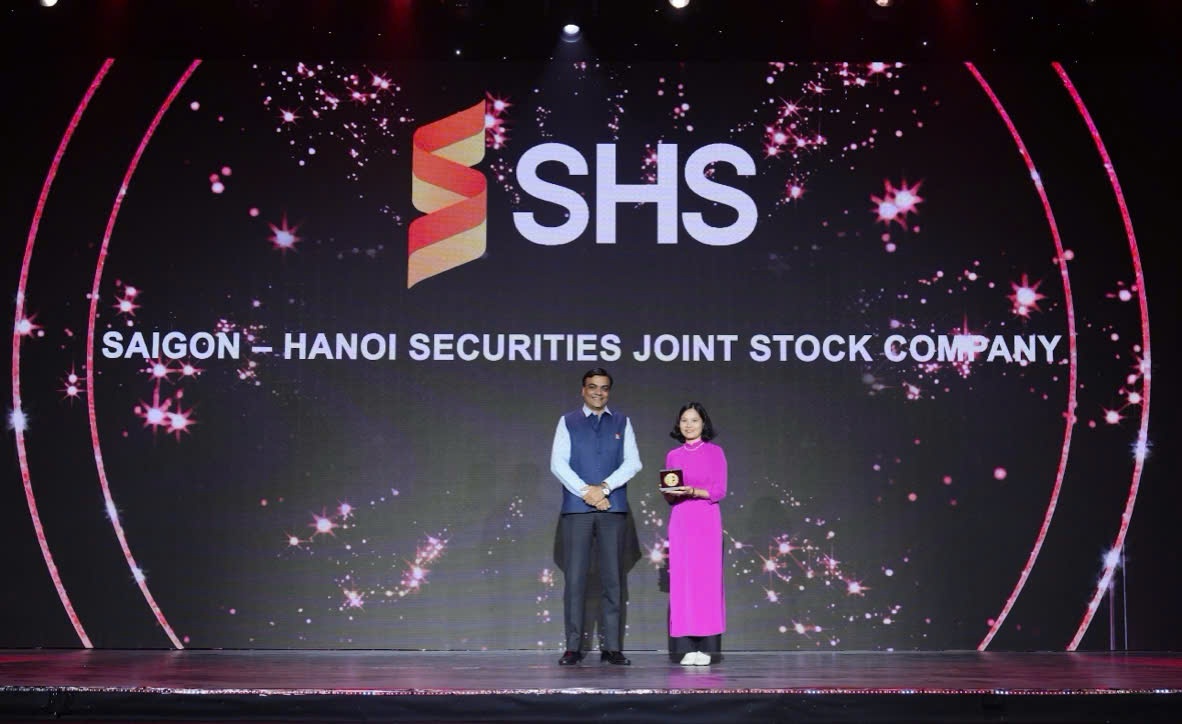 SHS được vinh danh “Nơi làm việc tốt nhất Châu Á & Doanh nghiệp quan tâm đãi ngộ nhân viên tốt nhất”