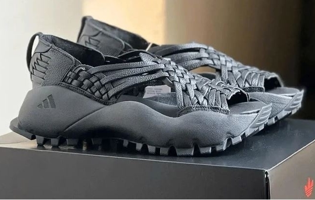 Đại diện 1 quốc gia lên tiếng, Adidas phải nhận sai sau 5 ngày ra mắt mẫu giày mới
