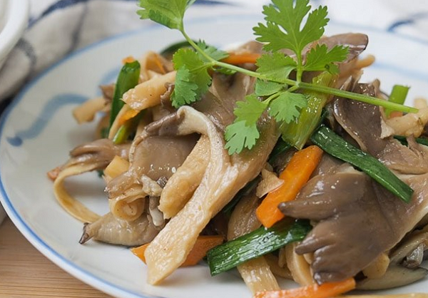 Loại nấm được ví như 'hải sản trên cạn', chợ Việt bán đầy mà giá cực bình dân
