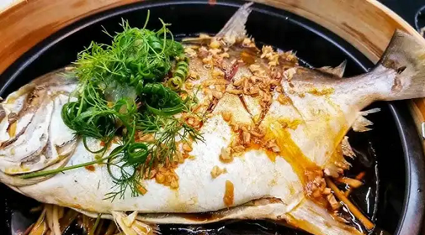 Xưa bị bỏ quên, loài cá có tên nghe lạ tai nay 'lột xác' thành đặc sản, giá cao vẫn đông người mua