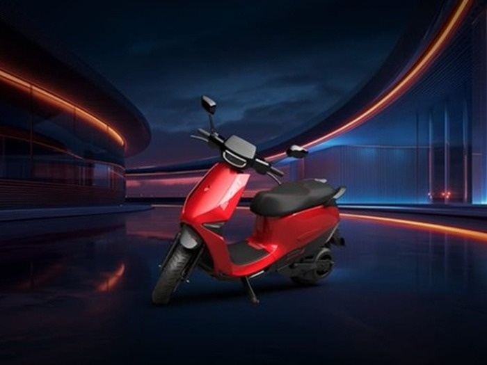 Xe máy điện 45 triệu có ADAS như ô tô: Tăng tốc 0–40 km/h chỉ trong 2 giây, chạy 320km mỗi lần sạc