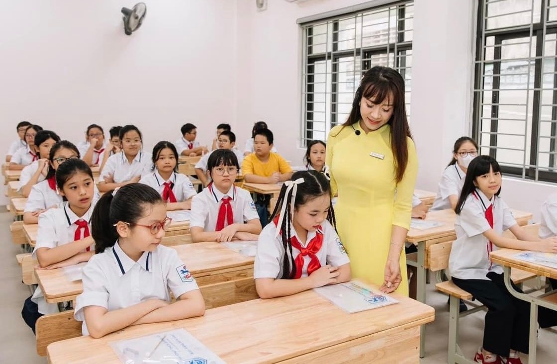 Hà Nội tuyển gần 1.000 giáo viên cho năm học 2025: Điều kiện và quy trình cụ thể