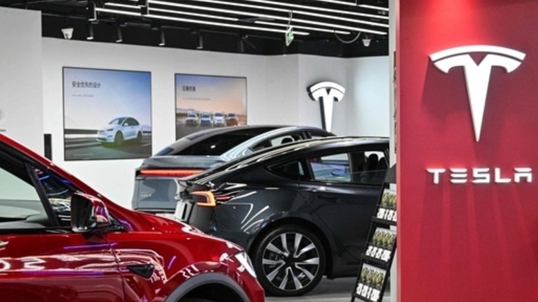 Tesla thử thách hệ thống tự lái tại hai 'ma trận giao thông' hỗn loạn bậc nhất thế giới