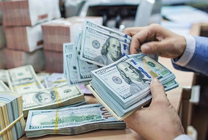 Tỷ giá USD bật tăng mạnh, chạm mốc cao nhất từ trước tới nay