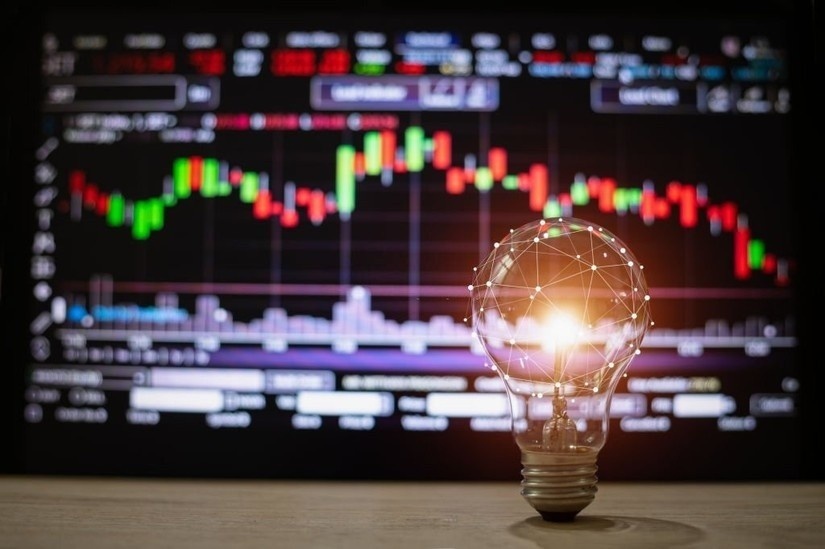 P/E ngành điện đã cao hơn 90% lịch sử, chuyên gia cảnh báo dù triển vọng tích cực