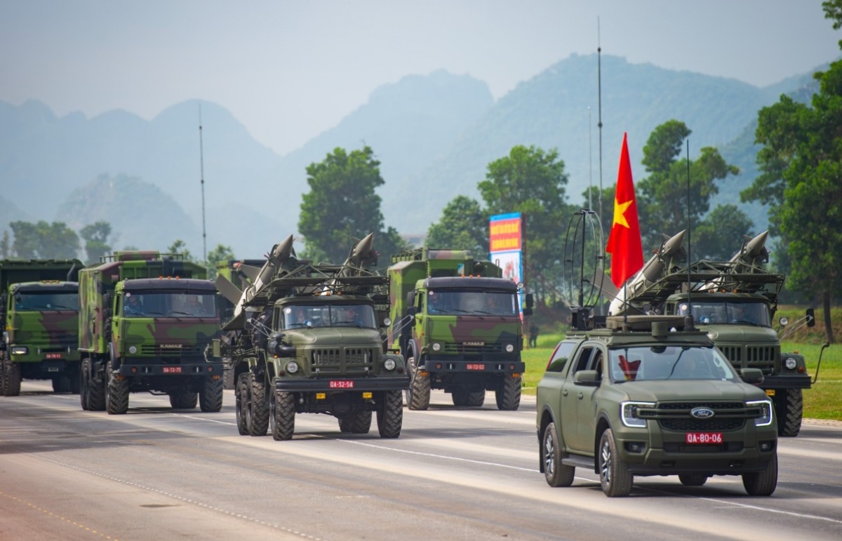 Viettel trình làng loạt tên lửa siêu hiện đại, được ví như 'nỏ thần' bảo vệ bầu trời Việt Nam