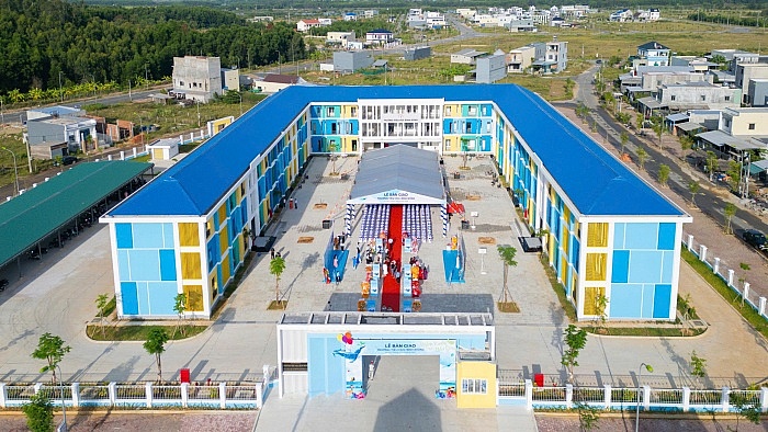 Hòa Phát (HPG) chính thức bàn giao cho Quảng Ngãi ngôi trường thuộc hàng đẹp nhất tỉnh