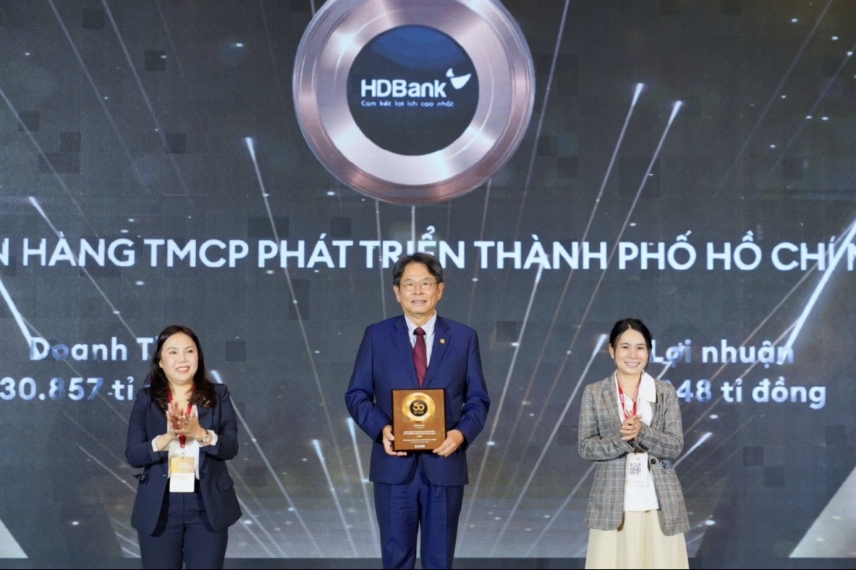 HDBank lọt Top 50 doanh nghiệp niêm yết tiêu biểu nhất 2025