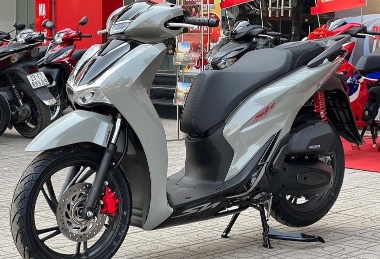 Mẫu ‘siêu tay ga’ thể thao rất hút mắt vừa mở bán trong cuối tháng 8/2025: Giá chỉ 34 triệu, xịn không kém cạnh Honda SH, động cơ 150cc chạy bốc