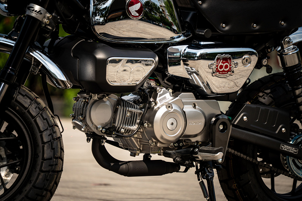 Ngắm 'xe khỉ' Honda Monkey Chrome Legacy đầu tiên về Việt Nam: Chỉ 3 chiếc, toàn thân mạ crôm bóng loáng, giá bán thế nào?