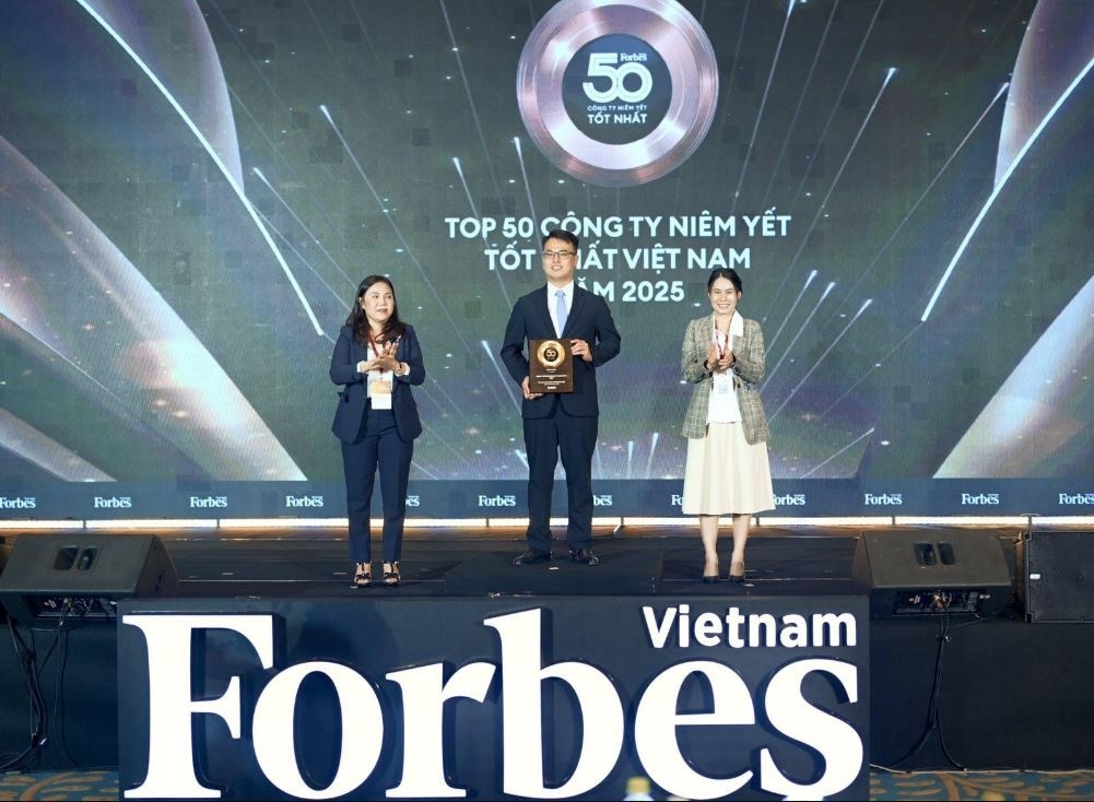 Forbes xướng tên FPT Retail trong Top 50 công ty niêm yết tốt nhất Việt Nam