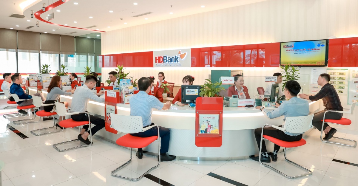 P/B nhóm ngân hàng vượt xa trung bình, MBS Research chỉ ra 3 cổ phiếu còn điểm mua với dư địa tăng 28%
