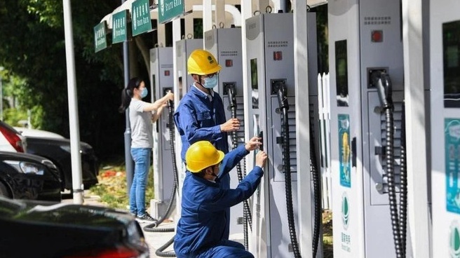Đề xuất lắp công tơ điện riêng cho trạm sạc xe điện