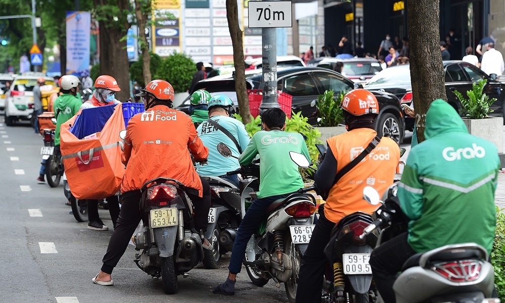 60% tài xế Grab chưa sẵn sàng chuyển sang xe điện vì nỗi khổ này
