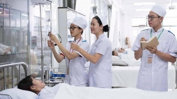 Kể từ nay, nhóm ngành Y này sẽ được miễn toàn bộ học phí và có được nhận trợ cấp mỗi tháng, phụ huynh nhẹ gánh phần nào