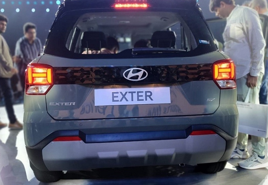 ‘Hyundai i10 phiên bản SUV’ chính thức ra mắt: Có phiên bản Pro, đa dạng màu sắc tùy chọn mà giá chỉ hơn 200 triệu