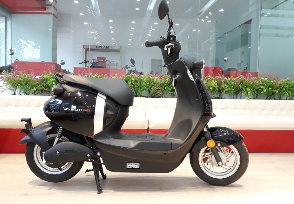Honda mở bán ‘siêu xe máy điện’ với giá chỉ 13,8 triệu: Đi xa 80km/1 lần sạc, thiết kế hiện đại lại lái rất đầm chắc