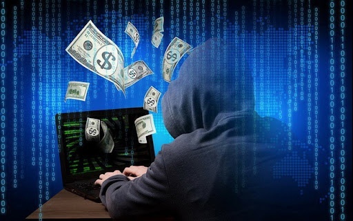 Stylist Nam Phùng bị hack sạch tiền trong thẻ tín dụng