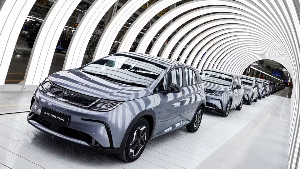 Hãng xe biểu tượng gần 100 tuổi của Nhật Bản thất thế trước BYD và Geely
