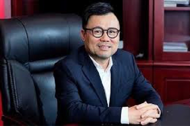 Chủ tịch Nguyễn Duy Hưng nhận món quà đặc biệt đúng ngày cổ phiếu SSI lập kỷ lục chưa từng có