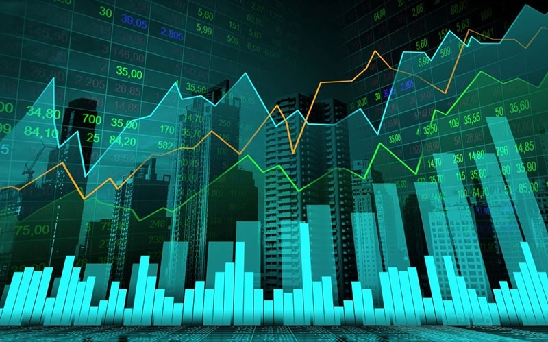 VCB tăng trần, VN-Index tiến sát 1.700 điểm