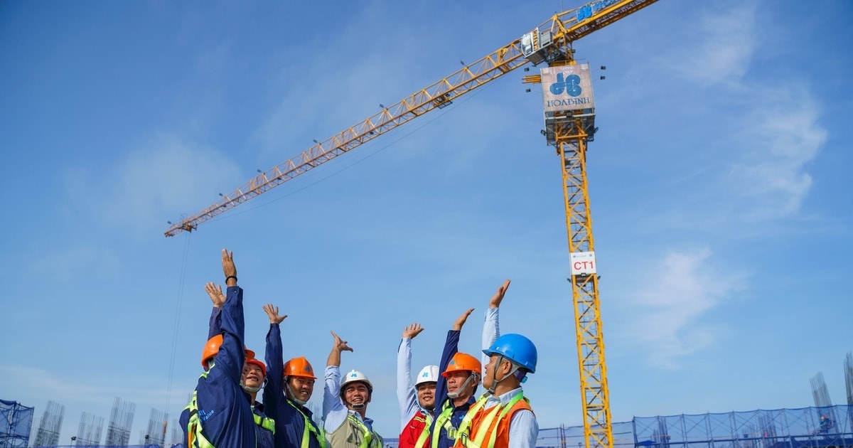 Vừa thắng kiện, Xây dựng Hòa Bình (HBC) tiếp tục đón thêm tin vui