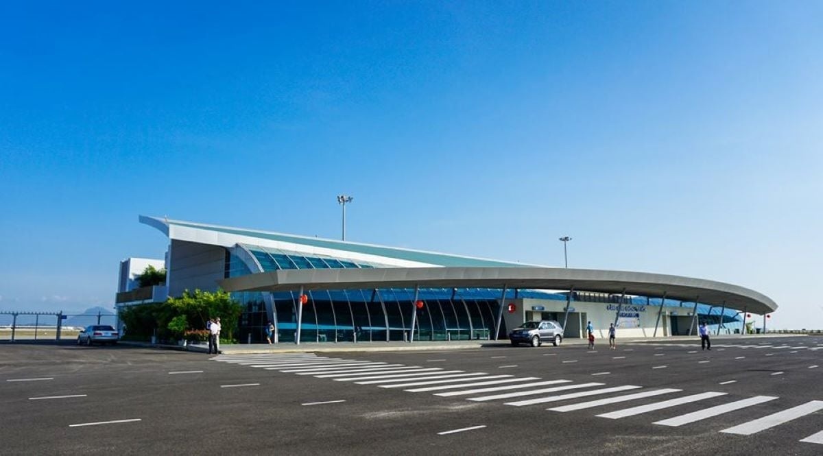 Sân bay 65 năm tuổi do Mỹ xây dựng được đề xuất nâng công suất lên 3 triệu khách/năm