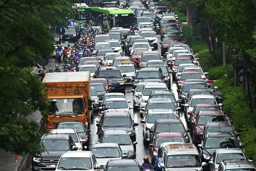 96% ô tô xăng, dầu có khả năng ngừng bán vào năm 2030: Doanh nghiệp nào được hưởng lợi nhờ chuyển đổi xanh?