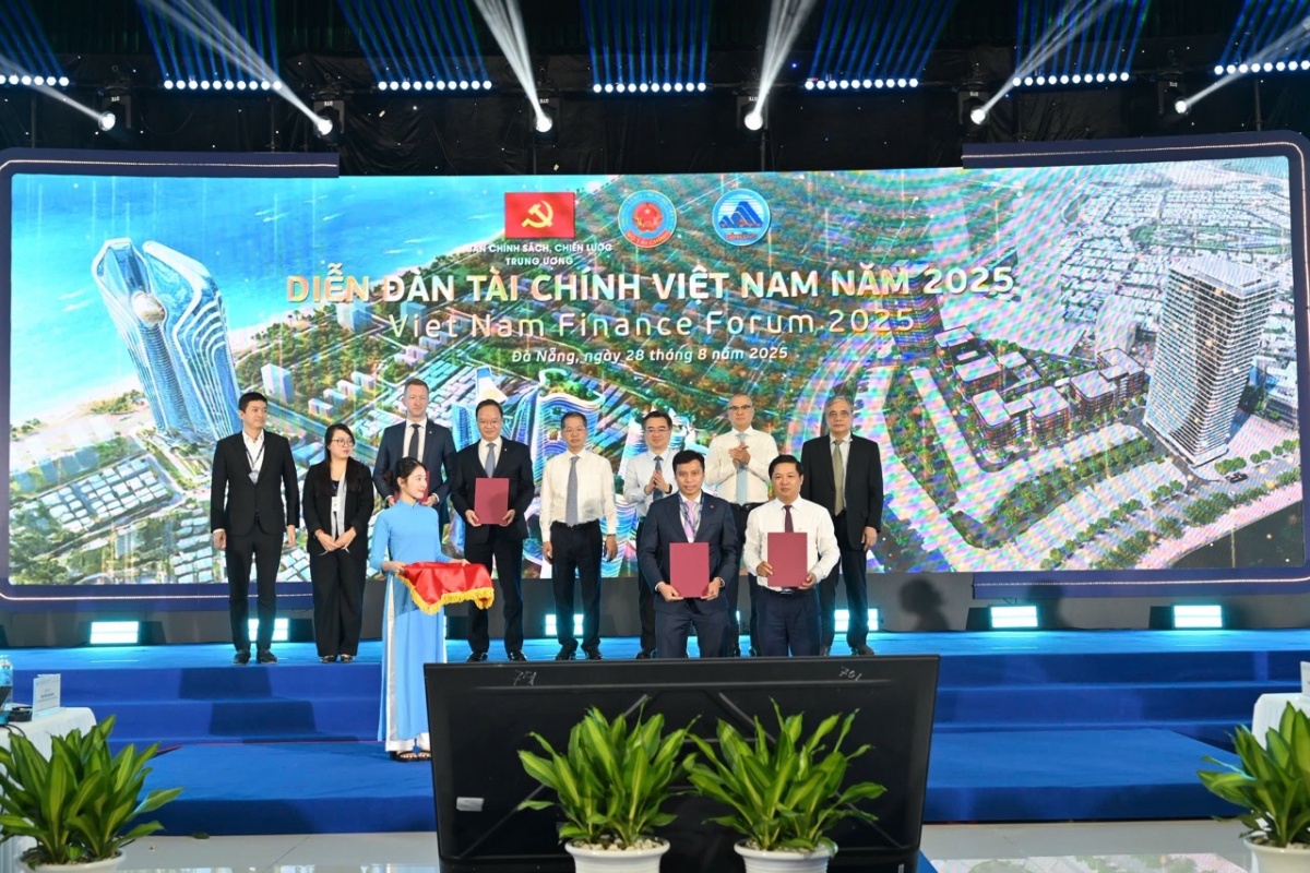 MOU được ký kết ngay tại Vietnam Blockchain 2025, SSI ghi dấu ấn mới trong thị trường tài sản số