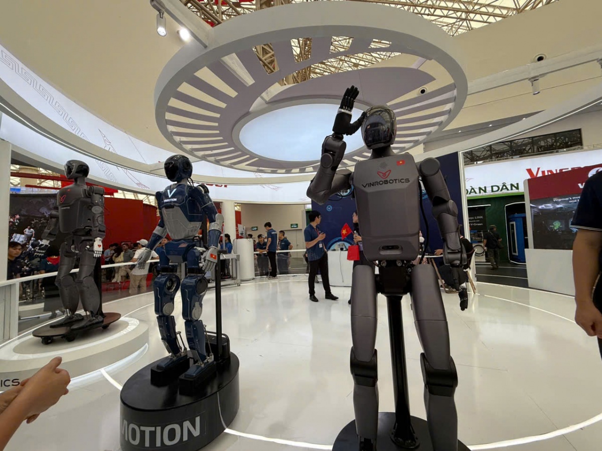 Robot ‘Made in Vietnam’ của tỷ phú Phạm Nhật Vượng có màn trình diễn bất ngờ tại một công trình nằm trong Top 10 thế giới