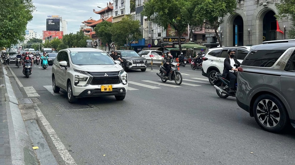 Sắp áp dụng tiêu chuẩn tiêu thụ nhiên liệu mới, 96% ô tô xăng có nguy cơ bị ‘xóa sổ’ khỏi thị trường