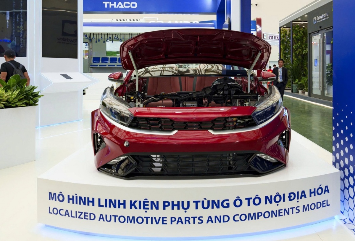 THACO đưa cả toa tàu, robot và cảng biển thu nhỏ vào Triển lãm thành tựu đất nước